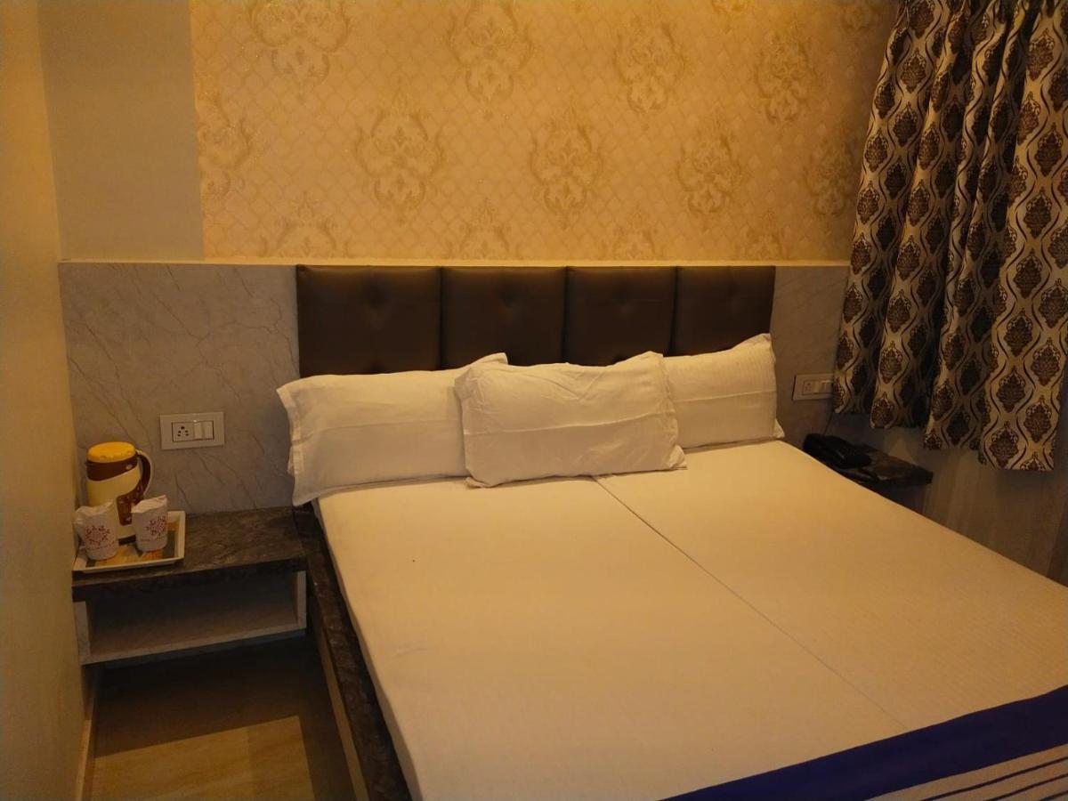 Hotel Gateway Kailash Varanasi Exterior foto